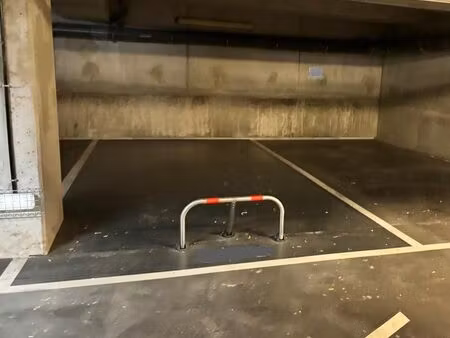 location parking dans résidence sécurisée – vitry port à l’anglais