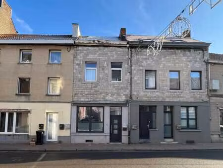 agréable maison d'habitation 2 façades