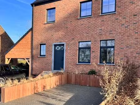 maison 3 façades peb a++|axe e411/e40  bruxelles-namur-liège