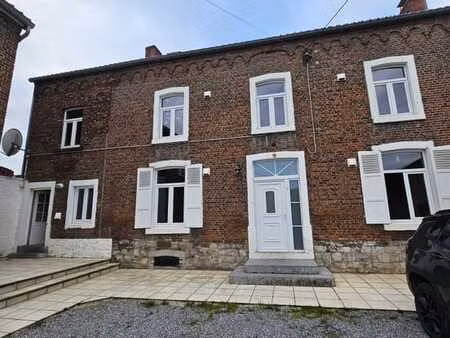 lot de deux maisons unifamiliales -