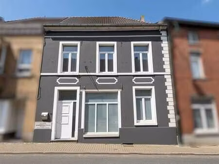 sous option grande maison de maitre offrant 4 chambres