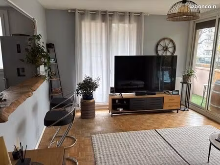 2 pièces 56 m2 pau trespoey