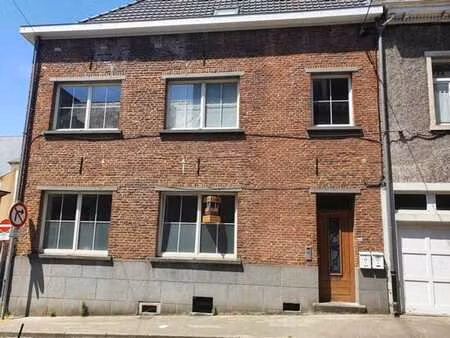 bureau avec salle d'attente et wc séparé au centre-ville