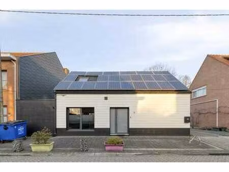 maison mitoyenne économe en énergie avec 3 chambres à couche