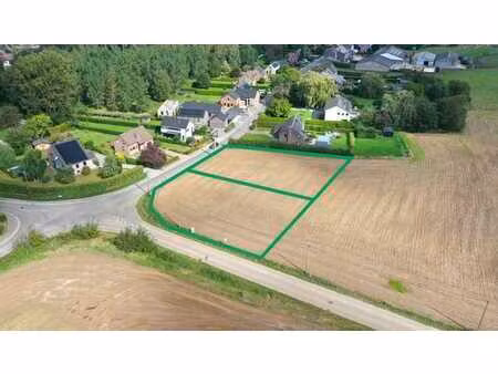 2 beaux terrains de 18 ares !