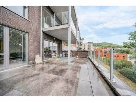 superbe appartement au rdc avec 2 chambres  terrasse de 32 m