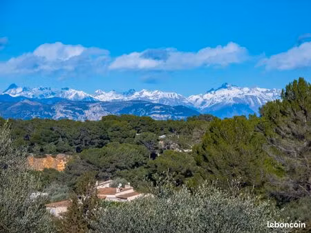 exceptionnel sur les hauteurs de vallauris