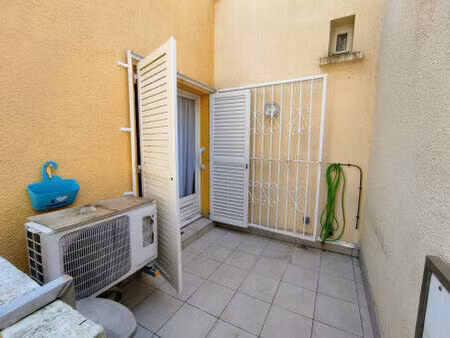 le cap d'agde: secteur la pinede: studio/mezzanine avec terrasse et parking  climatisation