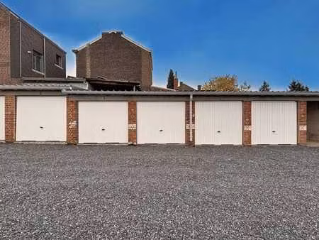 5 garages / box de stockage fermés à vendre 15 m² - seraing