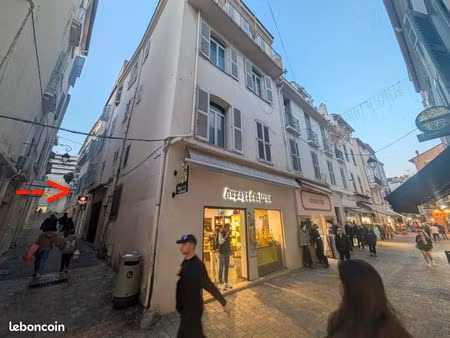 grand local pour institut beauté  soins  onglerie