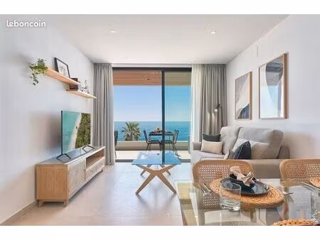 superbe 3 pièces avec terrasse et vue mer – juan-les-pins