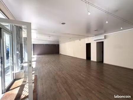 local commercial 215 m²