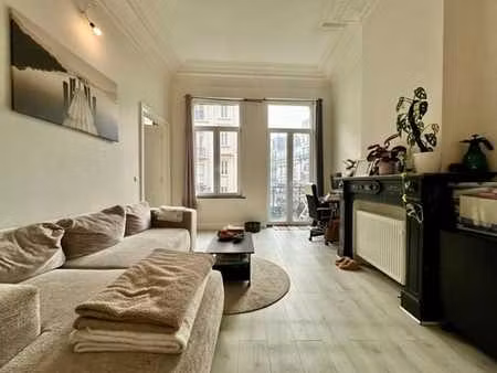 appartement lumineux avec balcons – quartier bourse