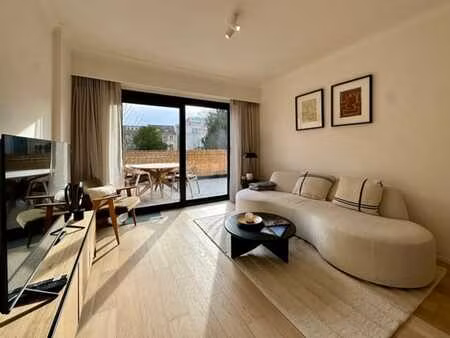 roosevelt | magnifique appartement 1 ch. meublé + terrasse