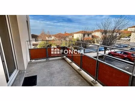 l'union - saint caprais - grand t2 avec balcon et parking