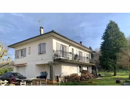 maison avec garage et terrain