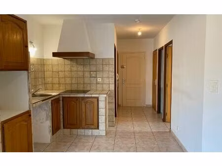 location appartement  38.77 m² t-2 à pertuis  645 €