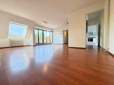 stockel - duplex 3ch. avec terrasse et garage