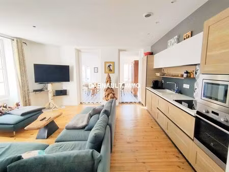 appartement d'exception t5  renove  meuble  coeur de ville