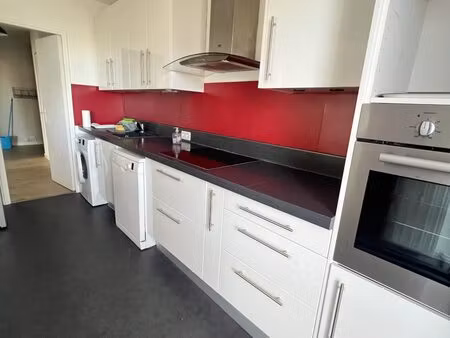 t3 meublé avec 2 chambres  double salon et balcon