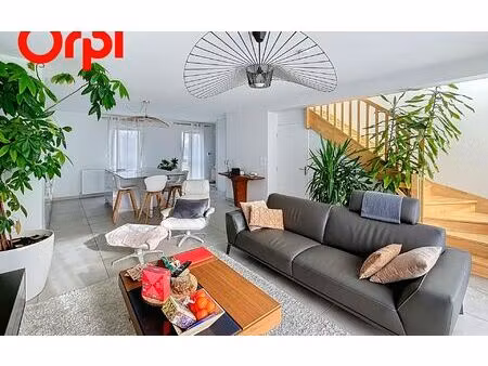 appartement saint-cyr-au-mont-d'or 105.55 m² t-4 à vendre  427 000 €