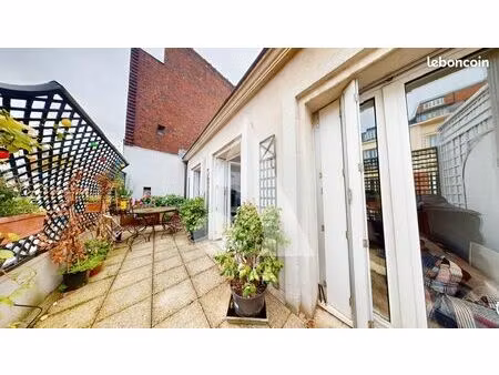 loft/atelier/surface 3 pièces 84 m²