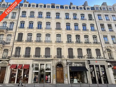 location bureau 280 m² à lyon 2 (69002)