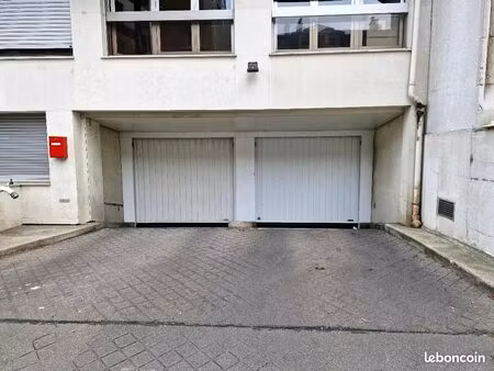 parking/box 11 m² paris 4ème