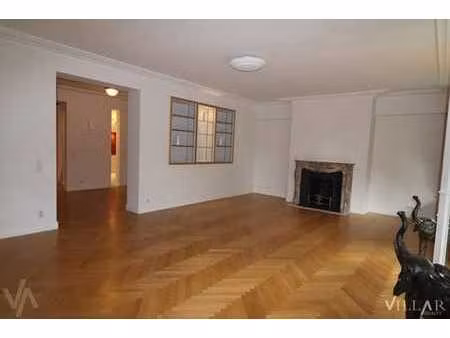 elegance et serenite au coeur du vert-chasseur