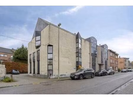 immeuble de bureaux avec parking privé à vendre à strombeek-