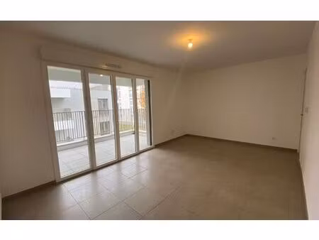 location appartement  60.4 m² t-3 à villeurbanne  874 €