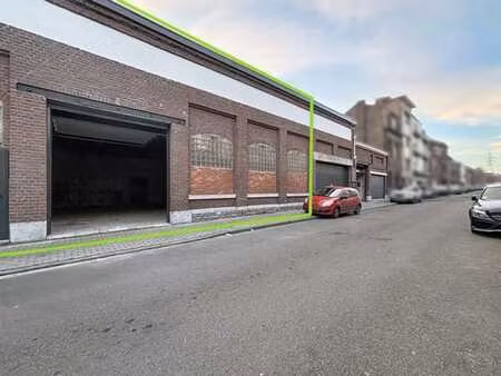 entrepôt de 209m² avec bureau à herstal