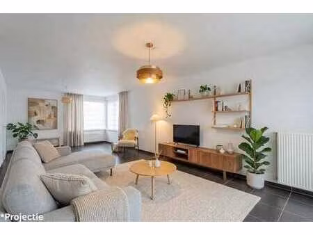 3 façades récente  avec 3ch  parking  jardin et garage !