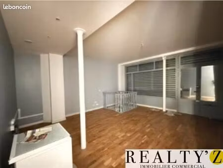 local commercial 65 m²