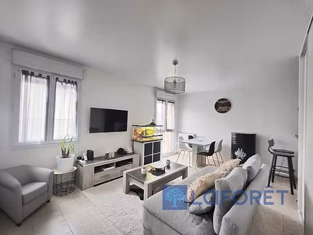 location appartement 2 pièces 35.56 m² à arpajon (91290)  720 €