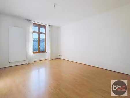 appartement t4 traversant – hypercentre de bourgoin