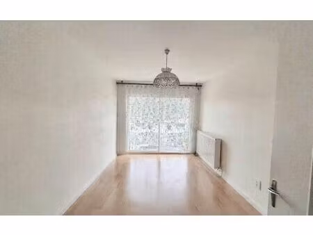 location appartement  m² t-3 à périgueux  630 €