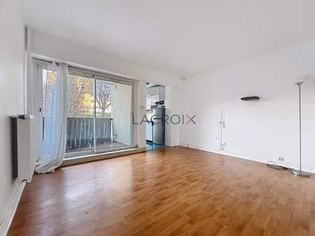 studio proche rer et cité universitaire