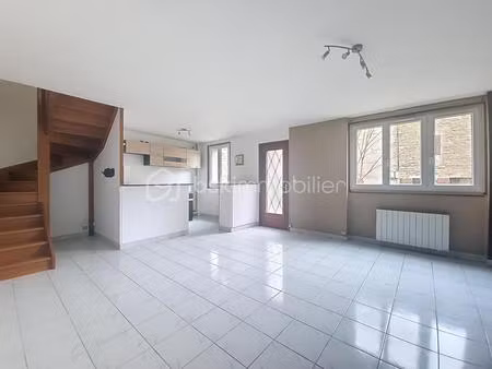 opportunité foncière – parcelle constructible de 510 m² avec bâti existant – civrieux-d’az