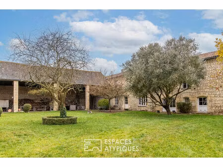 ensemble de caractère entre héritage historique et horizons contemporains