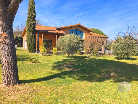 savasse  maison de 250 m2  5 chambres