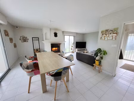 vente maison 6 pièces  122.00m²  vay