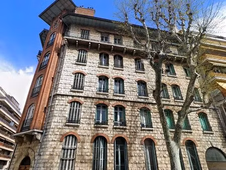 4p haut gambetta 94m² + terrasse