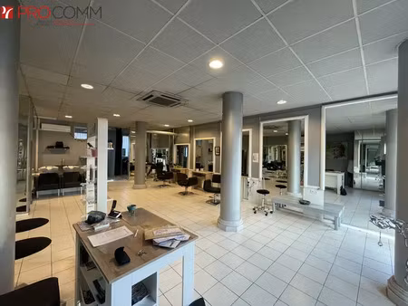 local commercial a louer