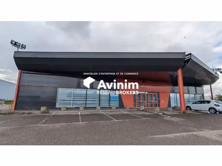 location local commercial 1800 m² zac vendenheim