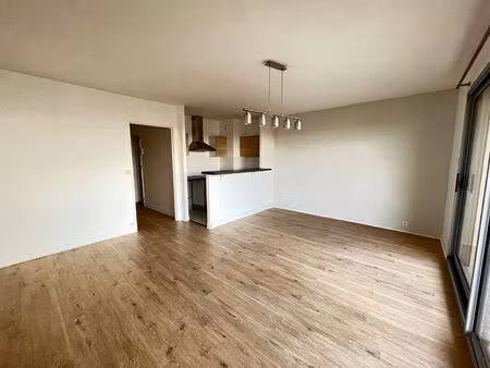 location appartement 1 pièce  30.95m²  reims