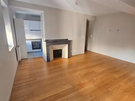 beau t 4 place dupuy