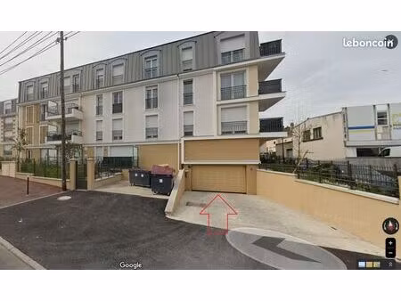 place de parking dans une résidence récente