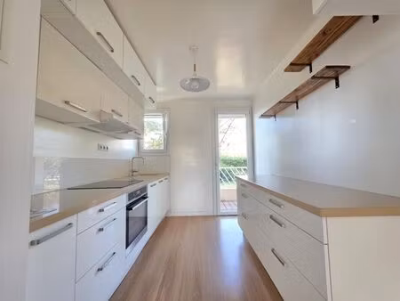 location appartement 2 pièces 62 m² à sanary-sur-mer (83110)