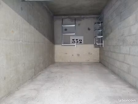 box 12m² châtillon proche centre ville